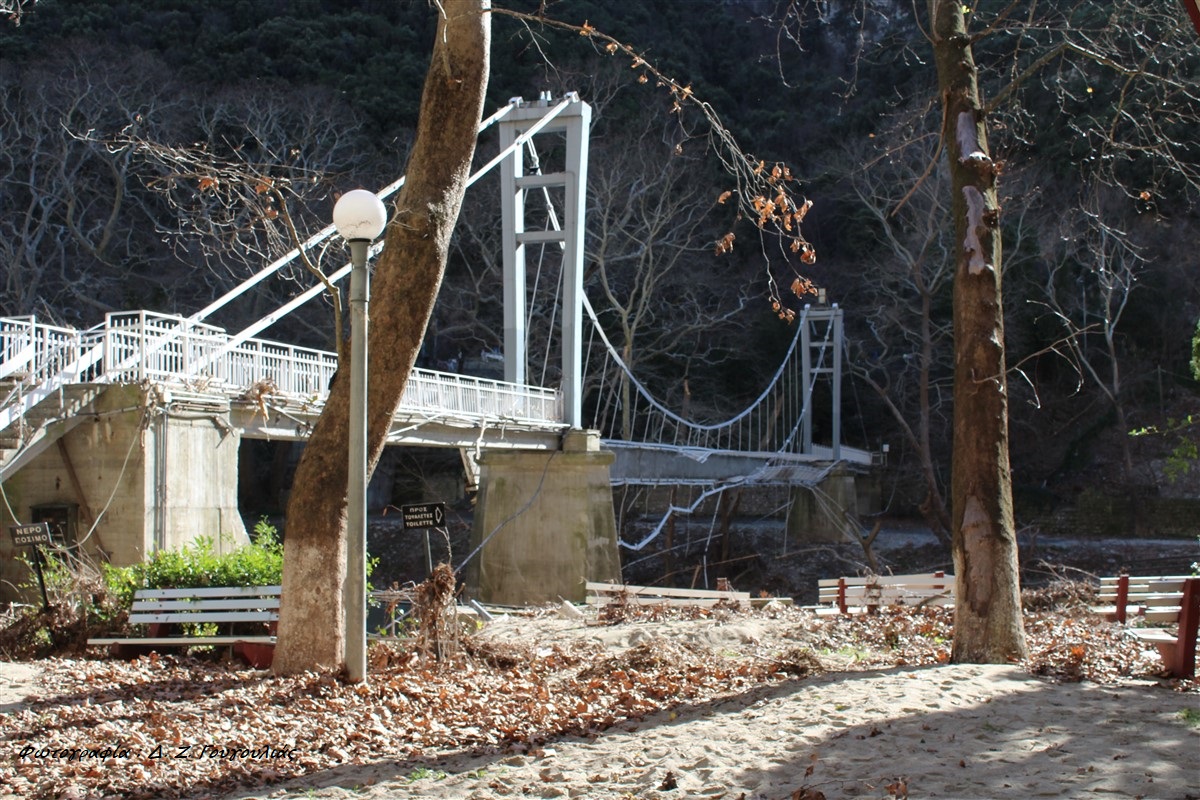 Θλίψη από την εικόνα της κατεστραμμένης γέφυρας στα Τέμπη (video) 