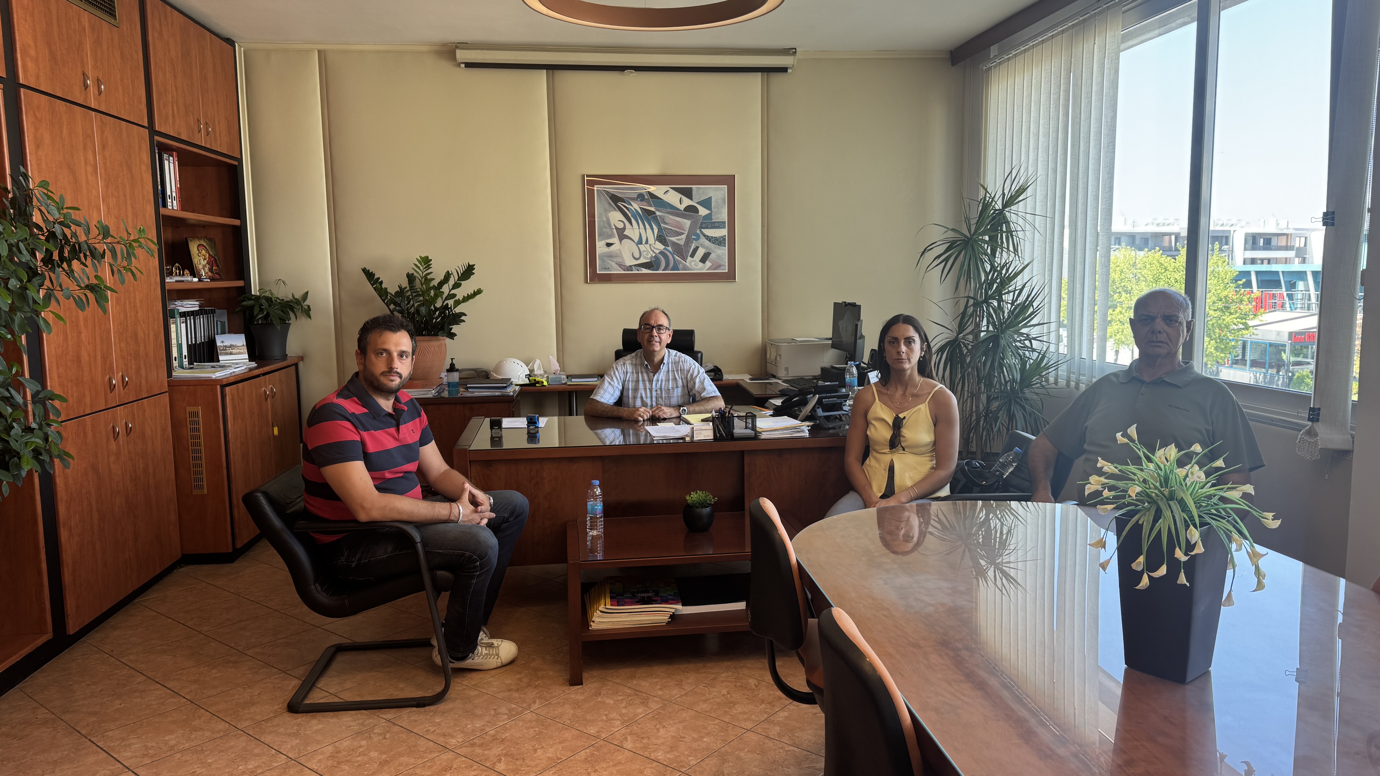 Συνάντηση του Δημάρχου Τυρνάβου στον ΔΕΔΔΗΕ για θέματα ηλεκτροδότησης και βελτιώσεις του δικτύου