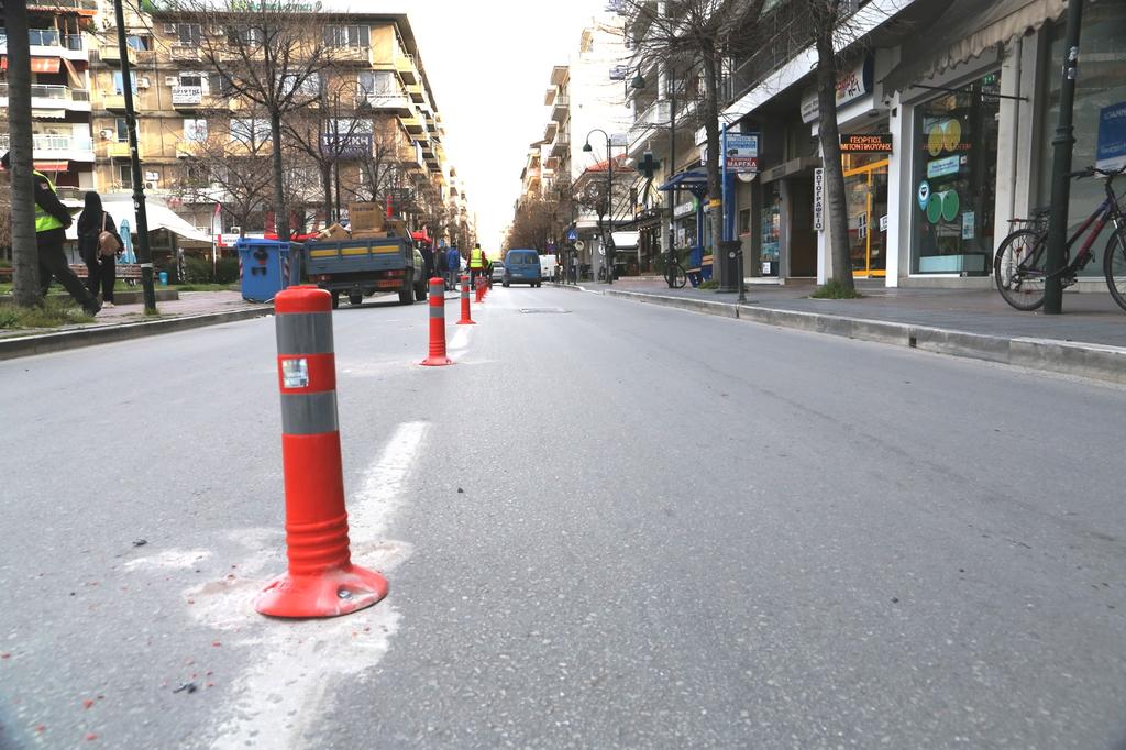 Δήμος Λαρισαίων: Τάξη σε κυκλοφοριακό και στάθμευση - Κορύνες στην Παπαναστασίου