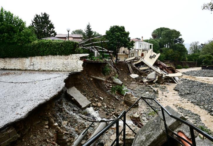 Θεσσαλία: Χριστούγεννα με αναδόχους στα έργα αποκατάστασης 