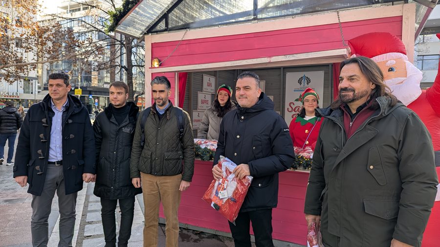 Παραμονή Πρωτοχρονιάς με Santa Walk στη Λάρισα