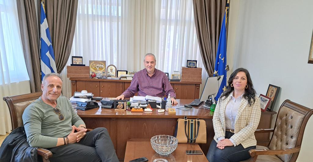 Πρωτοβουλίες για το Ειδικό Γυμνάσιο-Λύκειο αναλαμβάνουν γονείς και ο Δήμαρχος Ελασσόνας