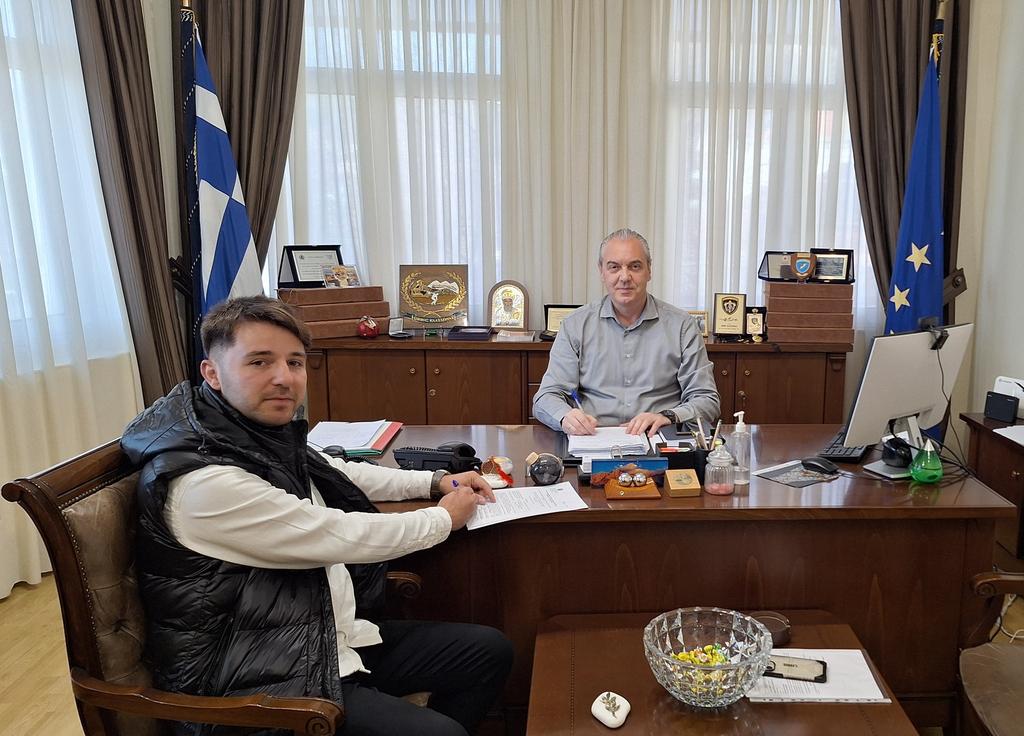 Δήμος Ελασσόνας: Ανακατασκευή τοιχίου αντιστήριξης στο Γυμνάσιο – Λ.Τ. Τσαριτσάνης
