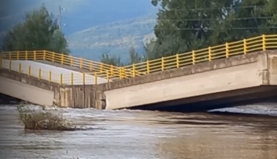 Θεσσαλία: Την προσεχή Τρίτη "πέφτουν" οι υπογραφές για τα έργα αποκατάστασης
