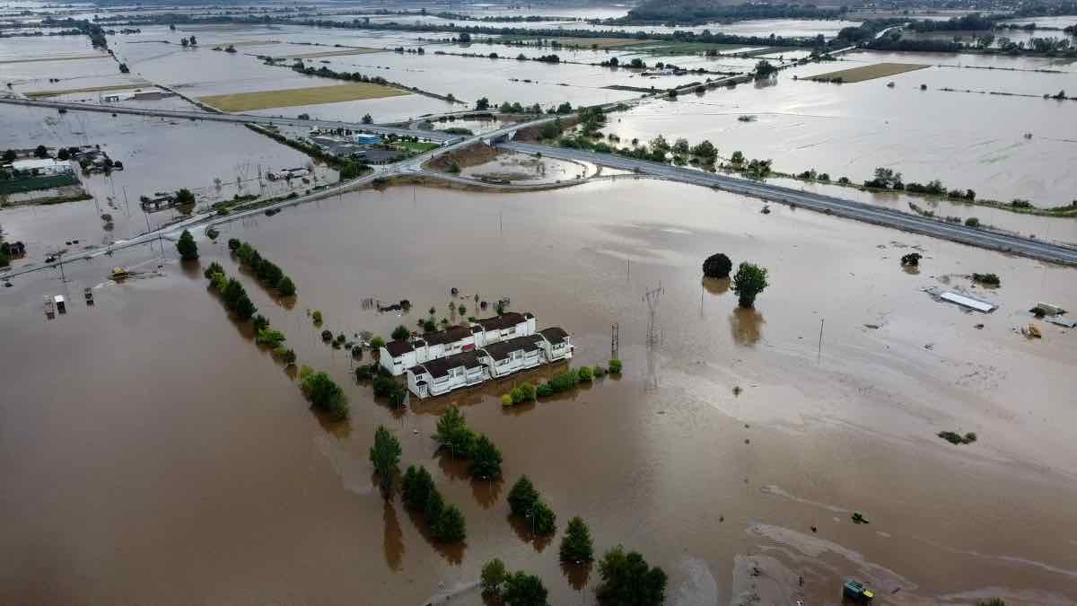  Καταβλήθηκαν 8.4 εκ. ευρώ για τις πλημμύρες σε 764 αγρότες της Λάρισας 
