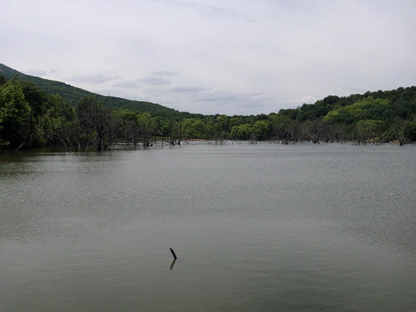 Σκήτη: Η εξωπραγματικά ωραία λίμνη μία ανάσα από τη Λάρισα