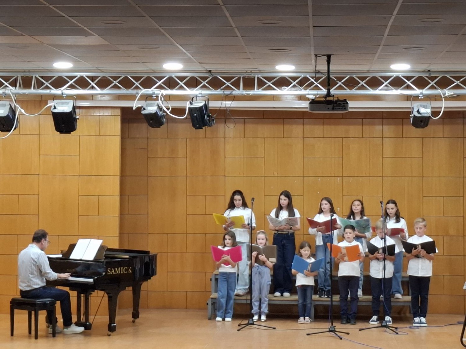 Η μαθητική συναυλία της Μουσικής Σχολής του Δήμου Φαρσάλων