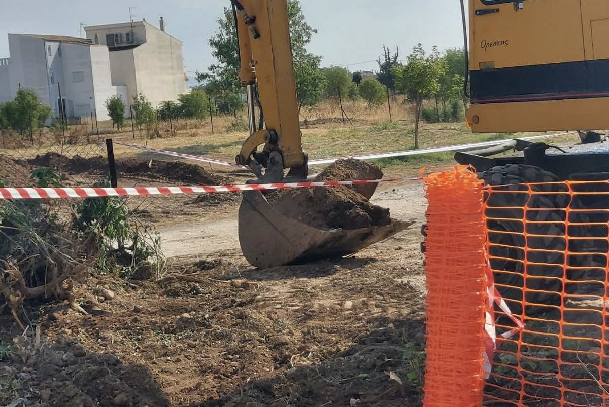 Λάρισα: Aπομακρύνεται με ασφάλεια από κλιμάκιο του Στρατού η οβίδα 