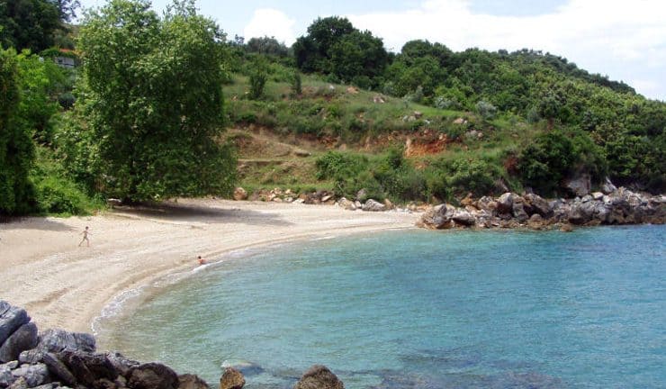 Η παραλία “Πηγάδι” στον Δήμο Αγιάς
