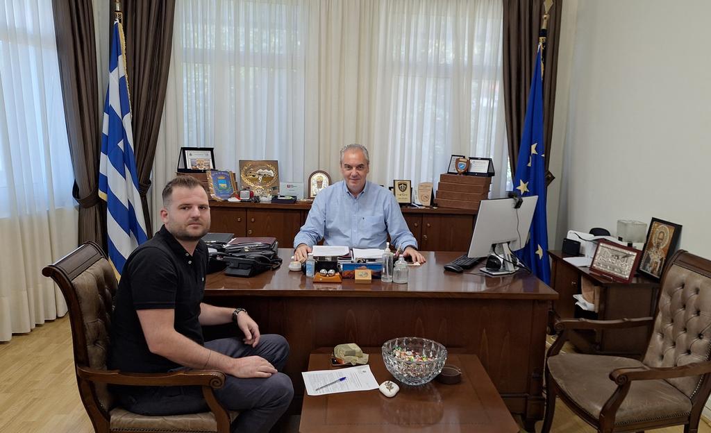Υπογράφηκε η σύμβαση για τη συντήρηση των κοινοτικών καταστημάτων Δολίχης και Συκέας