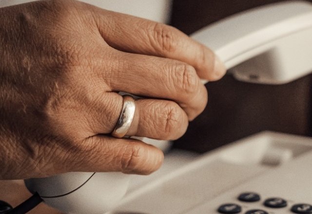Λάρισα: Πλήρωσε το "χειρουργείο" της εγγονής 15.000 ευρώ 