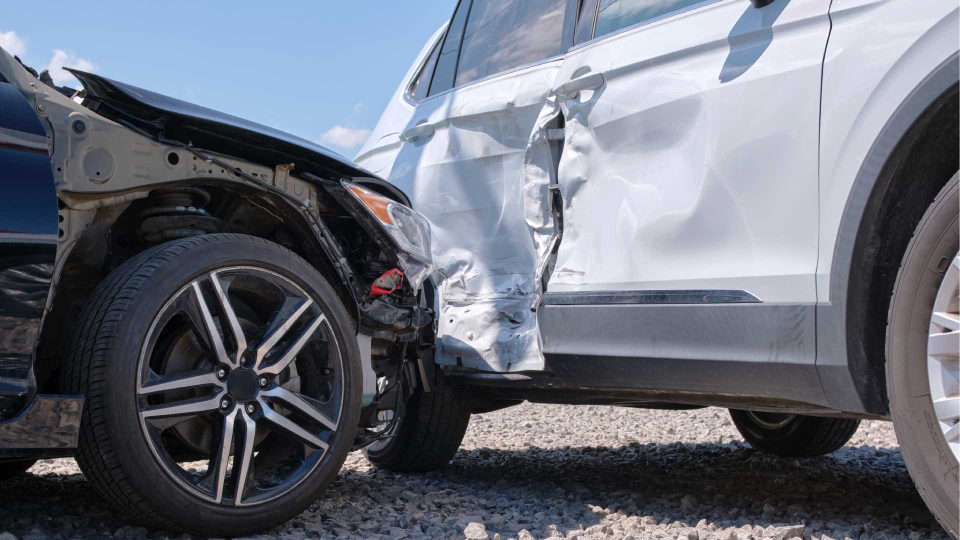 Τροχαίο με τρεις τραυματίες στην παλιά εθνική - ο ένας σε σοβαρή κατάσταση