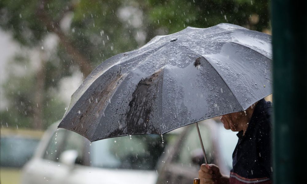 Χαλάει ο καιρός στη Θεσσαλία - Καταιγίδες, πτώση θερμοκρασίας και δυνατοί άνεμοι 