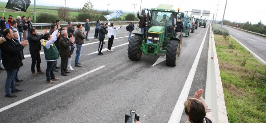 Κλειστά και σήμερα τα Τέμπη