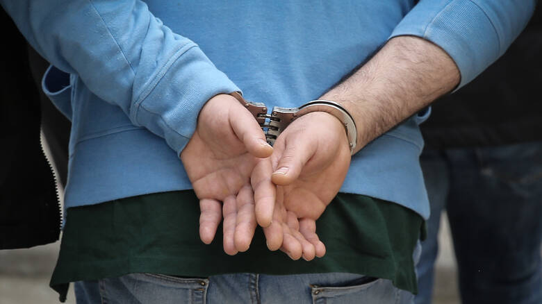 Συνελήφθη 49χρονος φυγόποινος στον Τύρναβο 