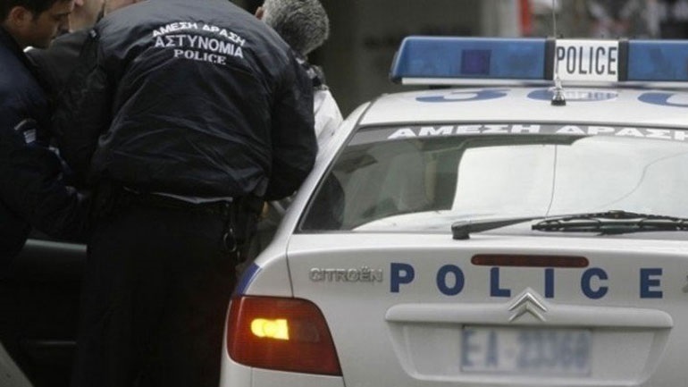 Τύρναβος: Συνελήφθη για κλοπή χρημάτων από κατάστημα και αυτοκίνητο 