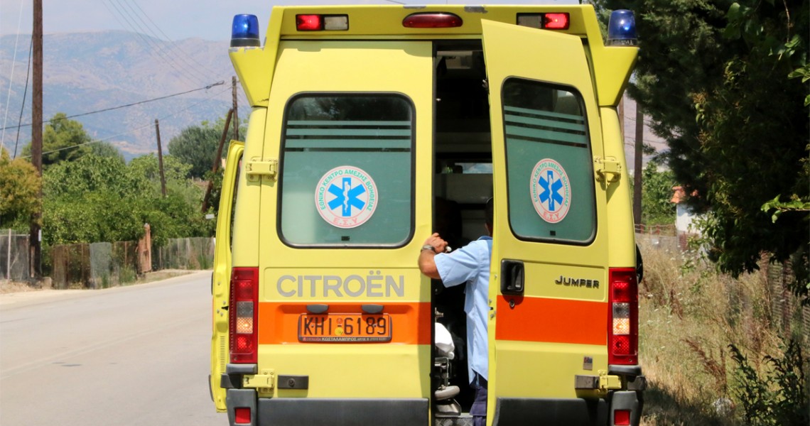 Τροχαίο στη Γιάννουλη - Στο νοσοκομείο ελαφρά τραυματίας μια γυναίκα 