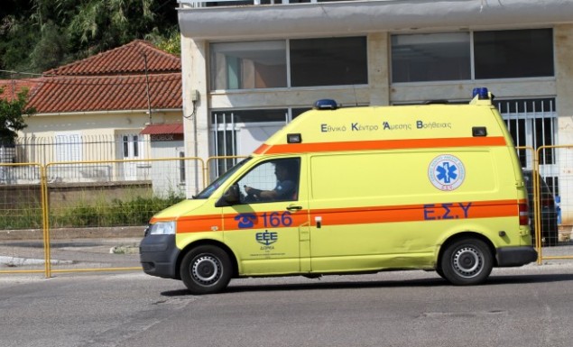 Tρεις τραυματίες σε τροχαίο έξω από τον Τύρναβο 