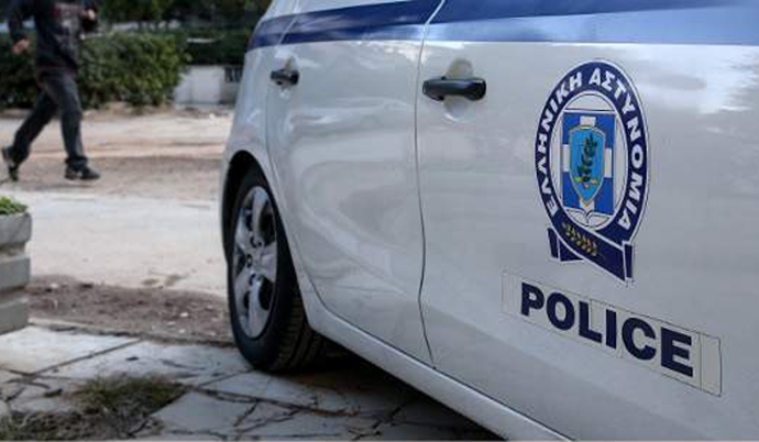 Xειροπέδες σε 40χρονο κλέφτη αυτοκινήτων στη Λάρισα 