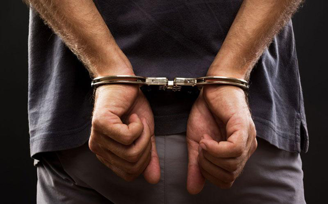 Σύλληψη 24χρονου στη Λάρισα με μικροποσότητα κάνναβης