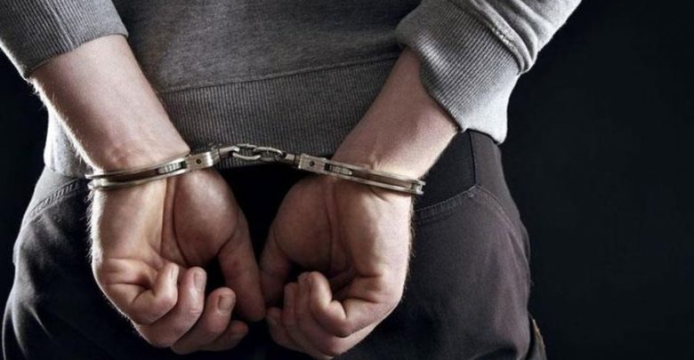Δύο συλλήψεις φυγόποινων στη Λάρισα 