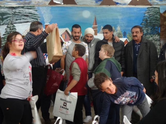 Παίκτες της ΑΕΛ σκόρπισαν χαμόγελα στα παιδιά του Ειδικού Σχολείου Λάρισας (ΕΙΚΟΝΕΣ)