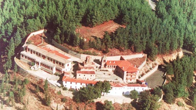 Νεαρός έπεσε σε γκρεμό σε μοναστήρι στην Ελασσόνα