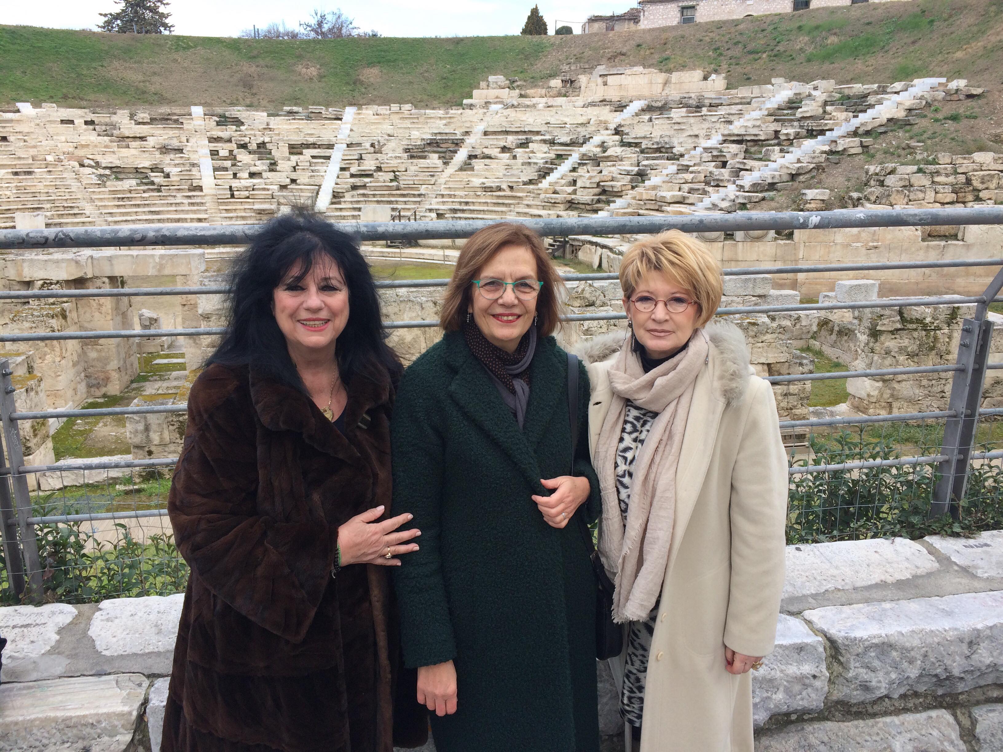 Στο Αρχαίο Θέατρο Λάρισας με την Βαγενά η υπουργός Πολιτισμού