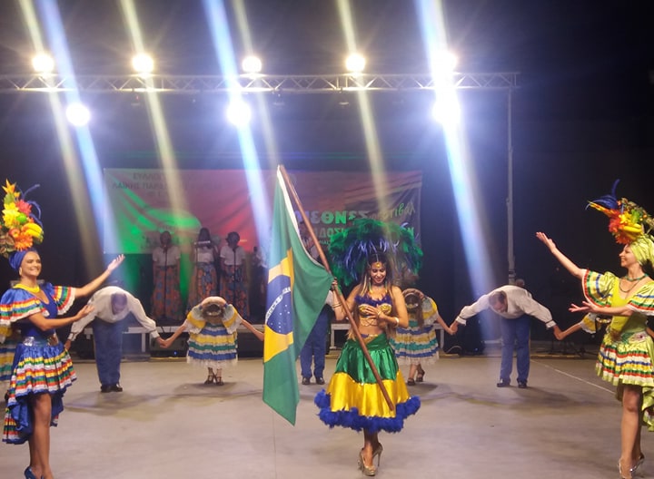 Χορός, μουσικές και χρώματα στο 1ο Διεθνές Παραδοσιακό φεστιβάλ 
