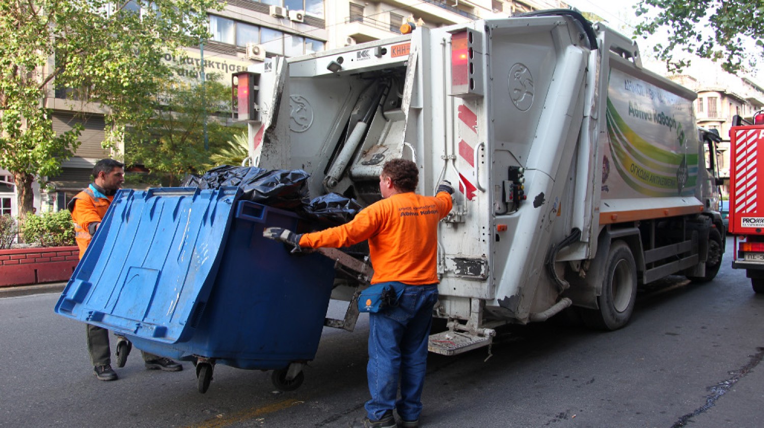 Χωρίς αποκομιδή σκουπιδιών στον Τύρναβο Κυριακή και Δευτέρα