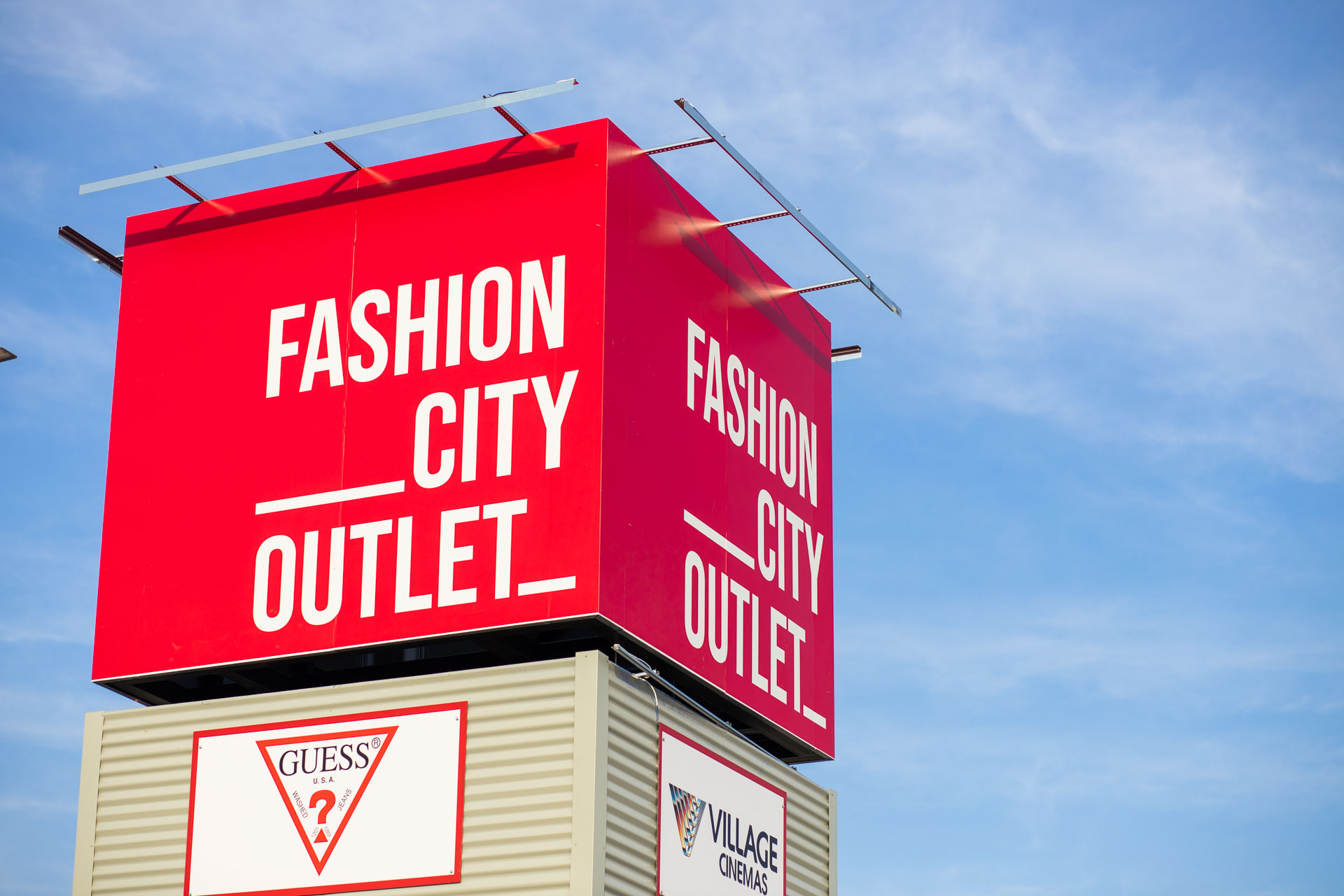 Το Fashion City Outlet αποθεώνει τις χειμερινές εκπτώσεις με απίστευτα χαμηλές τιμές έως -80%