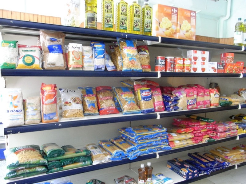 Δωρεά τροφίμων από την οικογένεια Καντώνια στο Κοινωνικό Παντοπωλείο Τεμπών