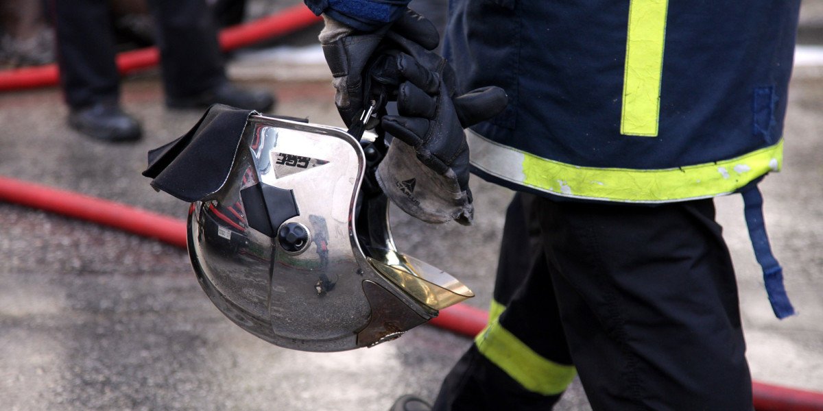 Εκκενώθηκε εμπορικό κατάστημα στη Ρούσβελτ λόγω φωτιάς στις κυλιόμενες