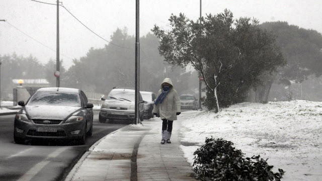 Νέο χιόνι, νέα ταλαιπωρία στη Λάρισα
