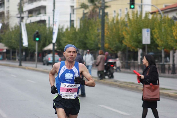 Ετρεξε στον Μαραθώνιο ο 48χρονος Κακαρόντζας