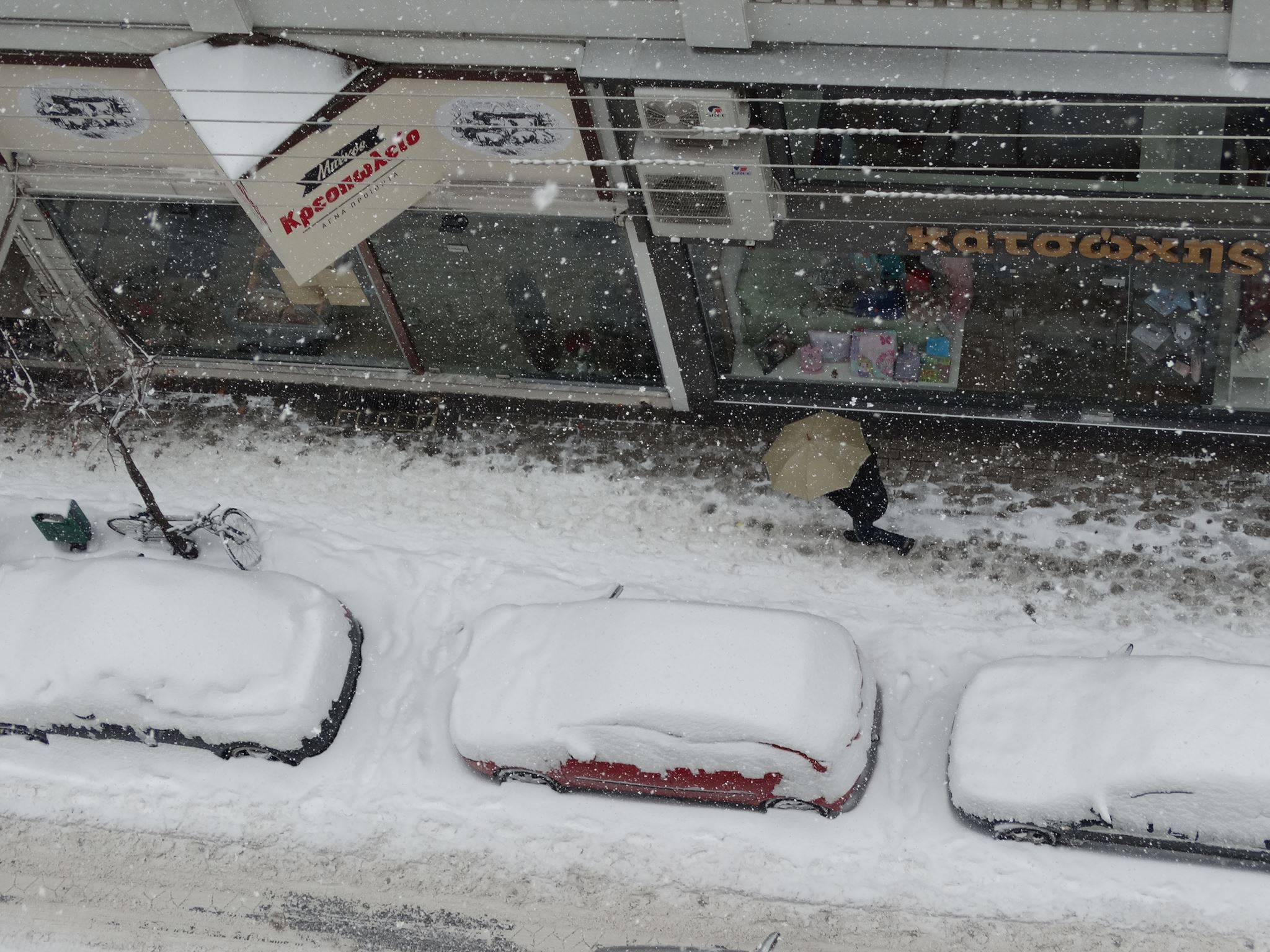 Σοβαρά προβλήματα στον Νομό Λάρισας από τον ιστορικό χιονιά