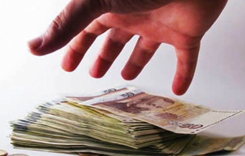 30χρονος στον Τύρναβο έκλεψε χρήματα από 77χρονη