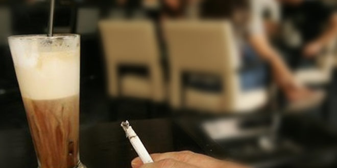 Πρόστιμα στη Λάρισα σε δύο καταφετεριούχους και πέντε πελάτες για το τσιγάρο