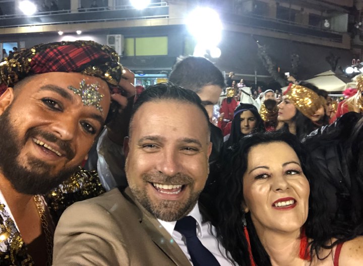 Στους ρυθμούς του Τυρναβίτικου καρναβαλιού ο Κατσιαντώνης