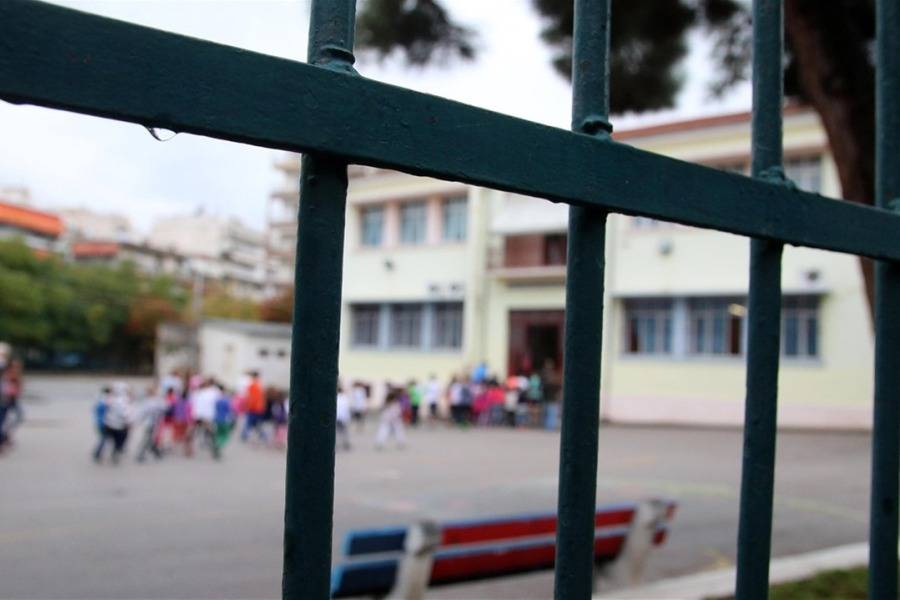 Λάρισα: Ξυλοδαρμός μαθητή...σε δύο δόσεις – Του επιτέθηκαν στο προαύλιο του σχολείου 