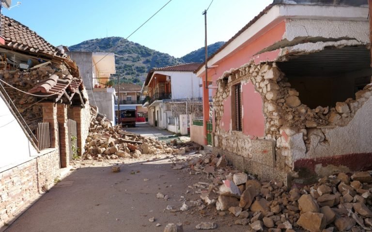 Σεισμός στη Λάρισα: Ξεκινούν εκτεταμένοι έλεγχοι σε κτίρια