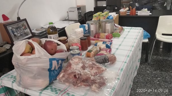 Οι Ενεργοί Πολίτες διένειμαν τρόφιμα σε ευπαθείς οικογένειες για το Πάσχα 