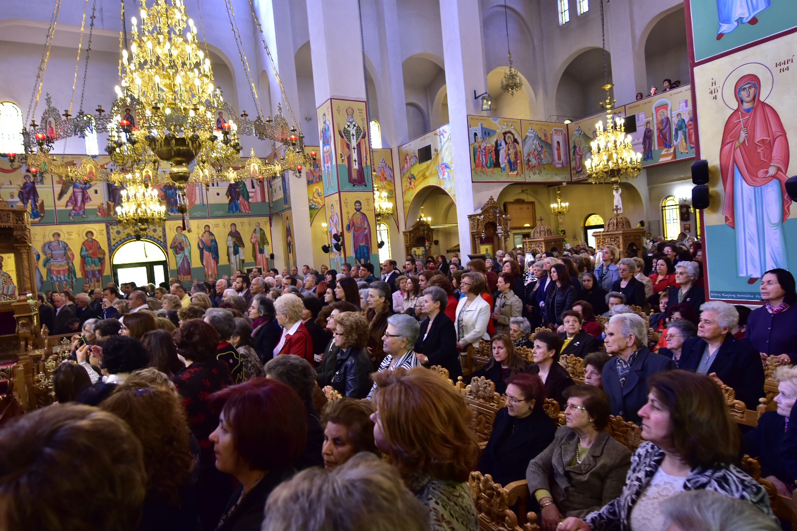Πλήθος πιστών στον εορτασμό της Ζωοδόχου Πηγής στη Λάρισα