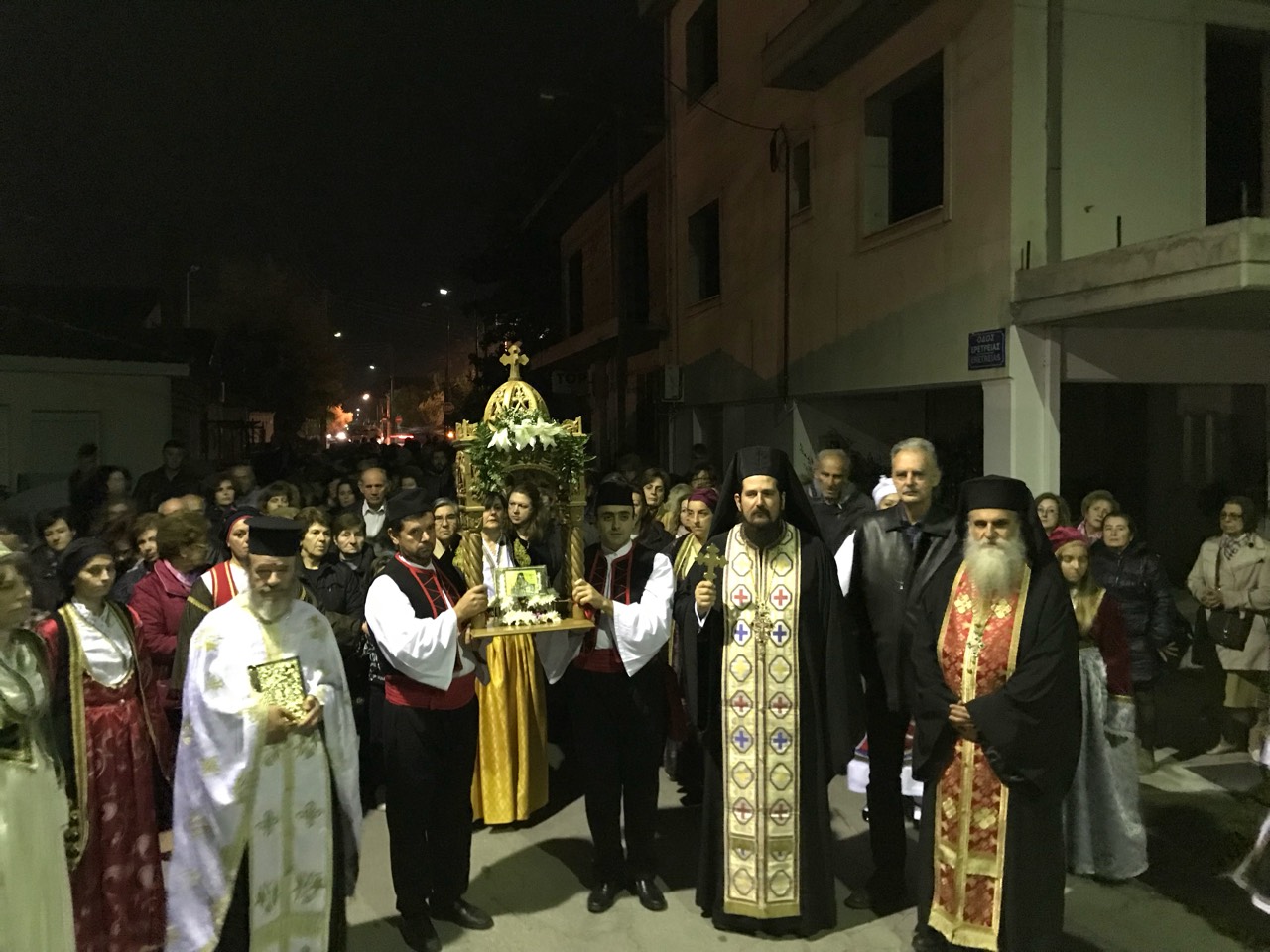 Λιτανεία του Αγίου Νεκταρίου στη Λάρισα