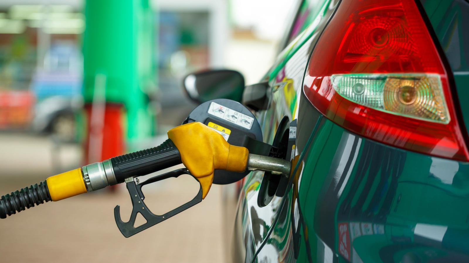 Λάρισα: Συνεχίζει να "καλπάζει" η τιμή της βενζίνης - Μειωμένη η κατανάλωση 