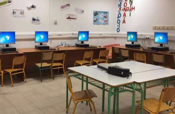 Σύγχρονος εξοπλισμός σε 973 σχολικές μονάδες της Θεσσαλίας - Πρόσβαση των μαθητών στις νέες τεχνολογίες