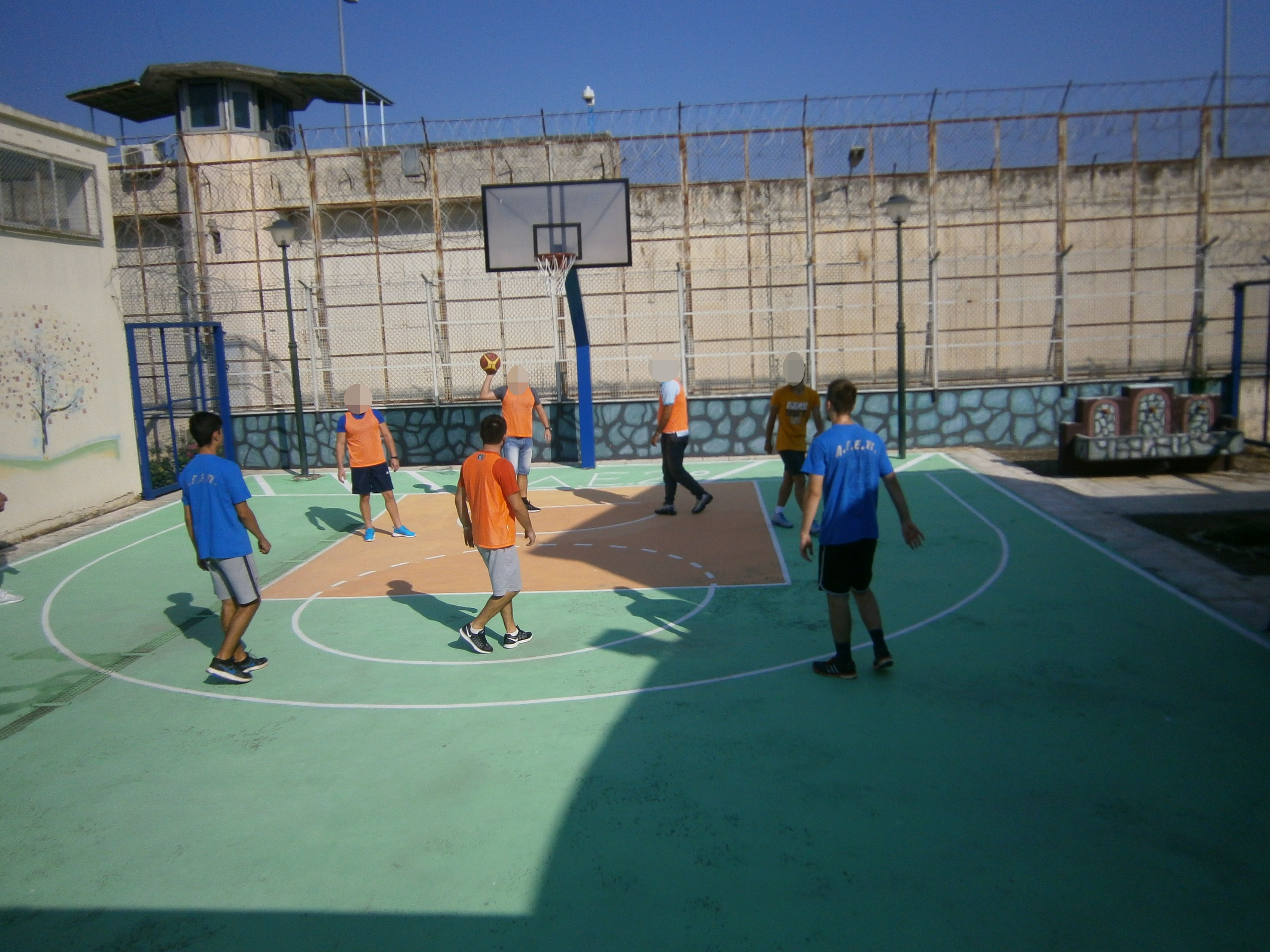 Αγώνας μπάσκετ στο σχολείο Φυλακής
