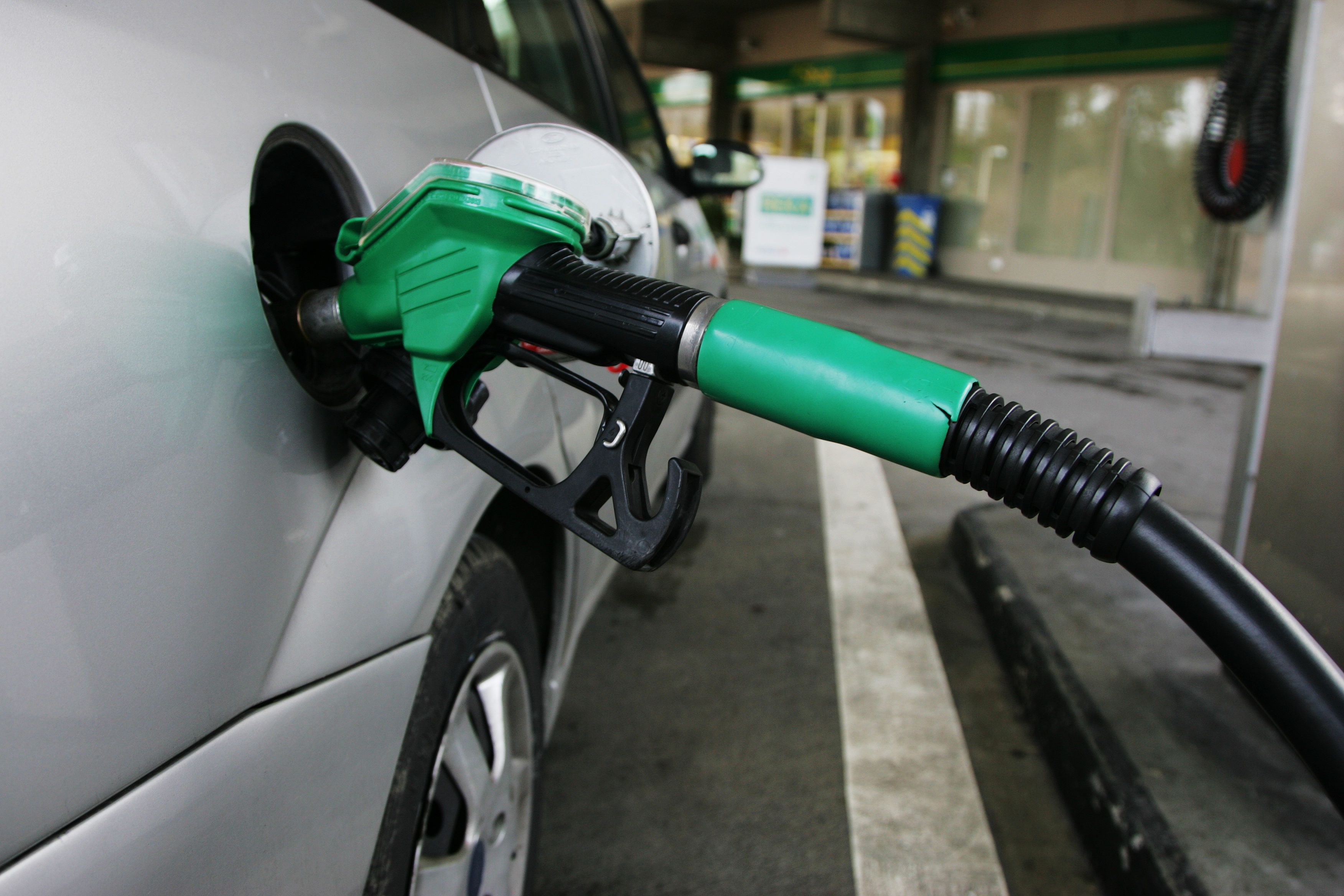 "Τσίμπησε" η τιμή της βενζίνης στη Λάρισα – Αυξήθηκε 1,6 λεπτά το λίτρο 