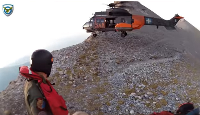 Eικόνες που κόβουν την ανάσα από τη διάσωση Τσέχου ορειβάτη στον Ολυμπο (Βίντεο)