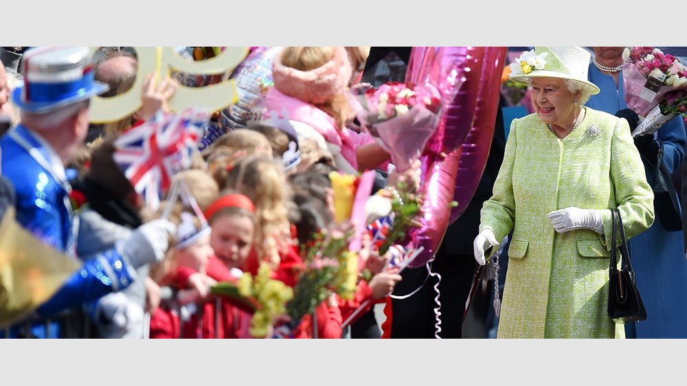 Πέθανε η βασίλισσα Ελισάβετ - Η μακροβιότερη μονάρχης της Βρετανίας 